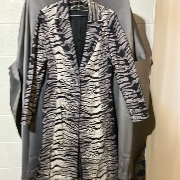 Animal print long coat. Shape FX brand. Size 4. Like new. - Picture 1 of 5